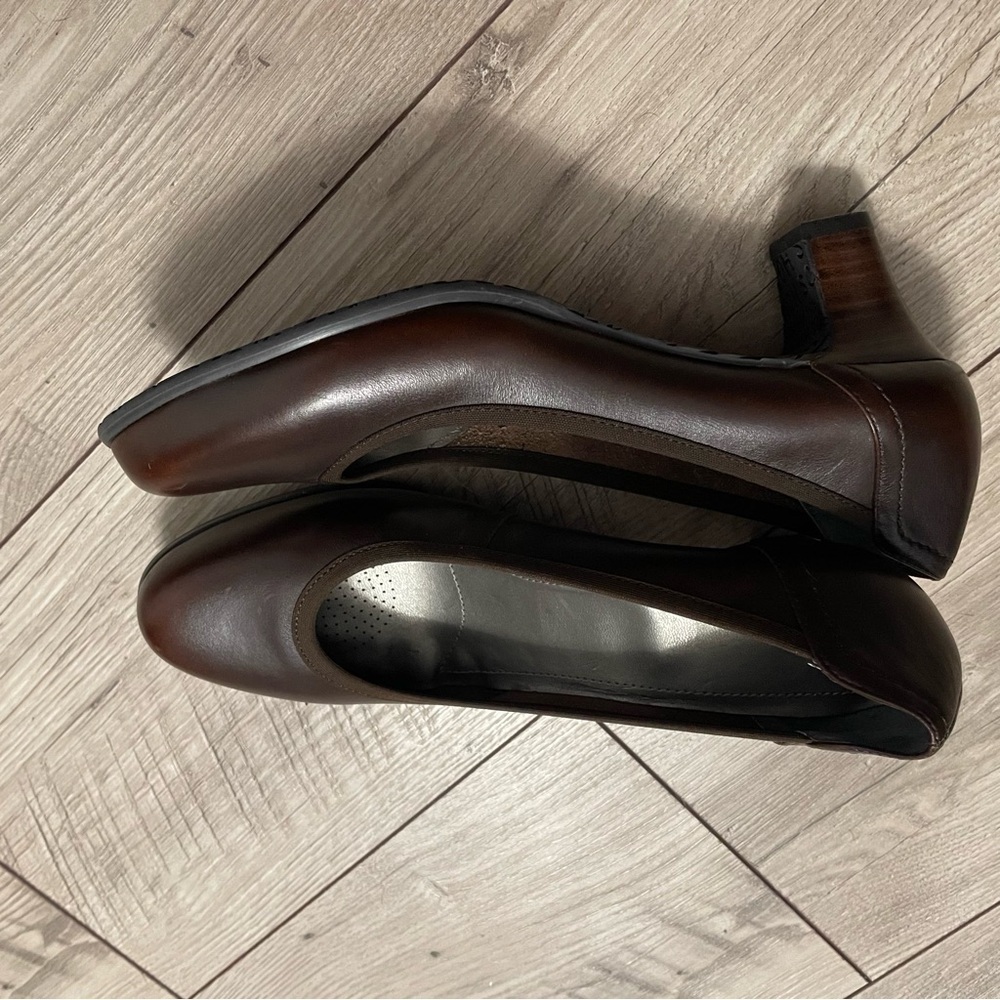 Ros Hommerson Dark Brown Heels size 10N - Picture 11 of 12